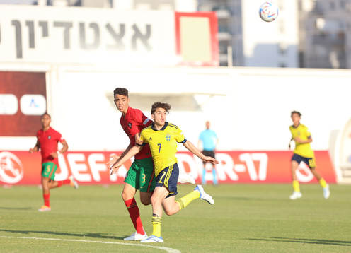 Taha Ayari of Sweden