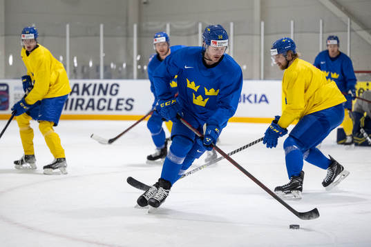 Lucas Wallmark at a practice session with Sweden
