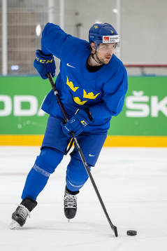 Henrik Tömmernes at a practice session with Sweden