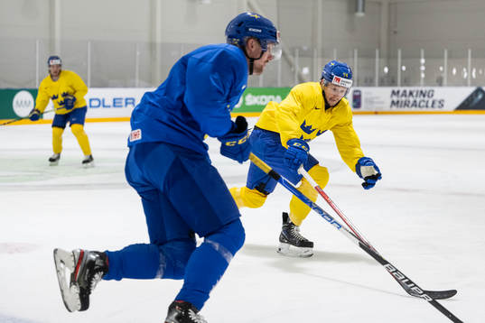 Rasmus Asplund at a practice session with Sweden