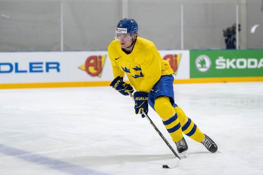 Carl Grundström at a practice session with Sweden