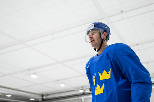 Lucas Wallmark at a practice session with Sweden