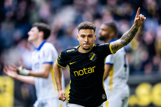 s Jordan Larsson jublar