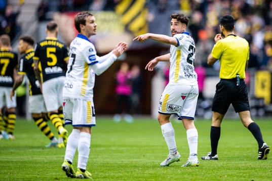 Sirius Patrik Karlsson Lagemyr och Moustafa Zeidan deppar