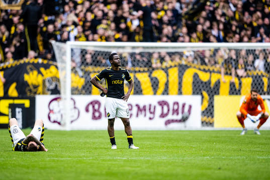 s Alexander Milosevic, Erick Otieno Ouma och målvakt