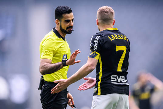 s Sebastian Larsson
