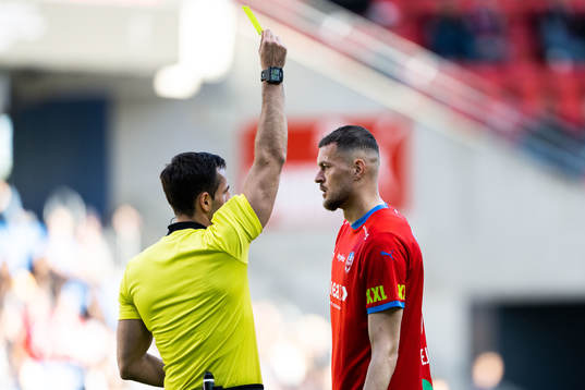 Helsingborgs Albert Ejupi varnas