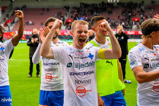 Värnamos Freddy Winsth jublar