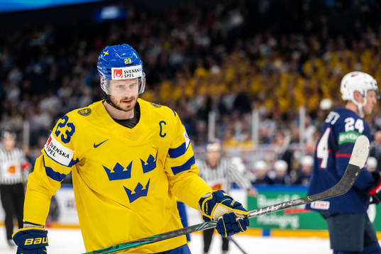 Oliver Ekman Larsson of Sweden
