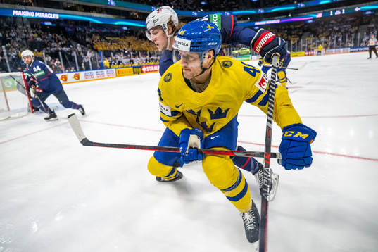 Carl Klingberg of Sweden