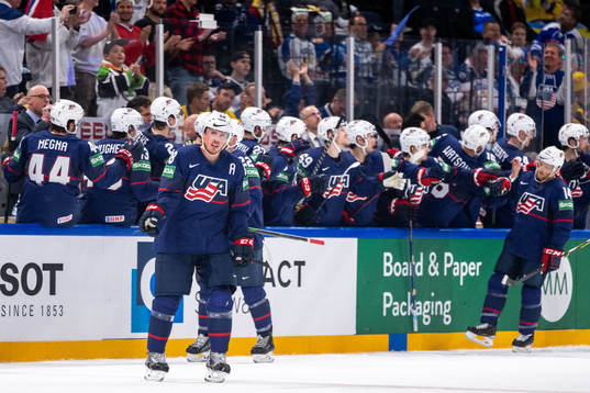 Nate Schmidt of USA celebrates 2-1