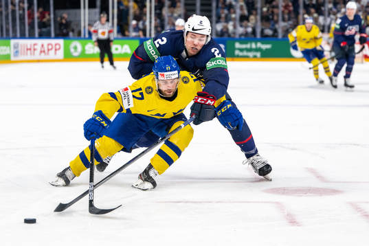 Oskar Lang of Sweden and Andrew Peeke of USA