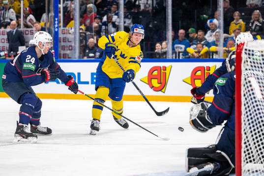 Sam Lafferty of USA and Rasmus Dahlin of Sweden