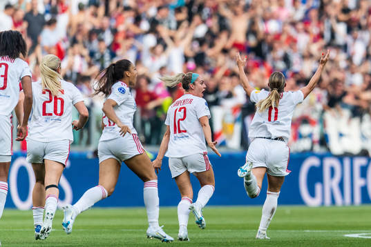 Amandine Henry of Lyon celebrates scoring 0-1