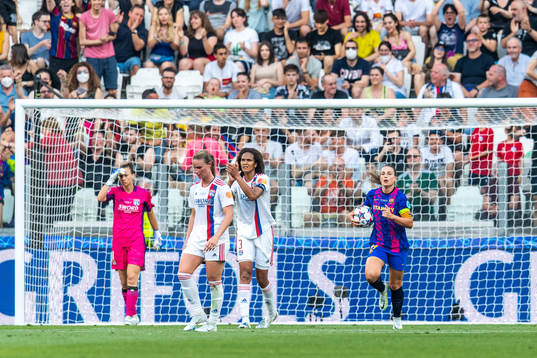 Alexia Putellas of Barcelona celebrates 1-3