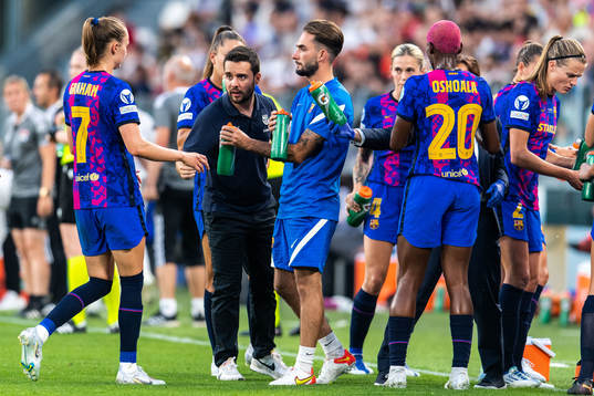 Caroline Graham Hansen and Jonatan Giraldez, head coach of