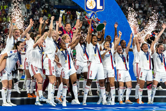 Players of Lyon celebrates winning the UEFA Women's