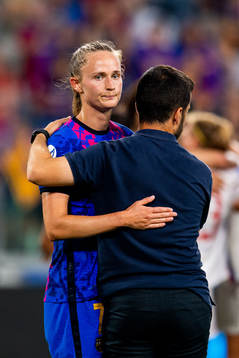 Caroline Graham Hansen and Jonatan Giraldez, head coach of
