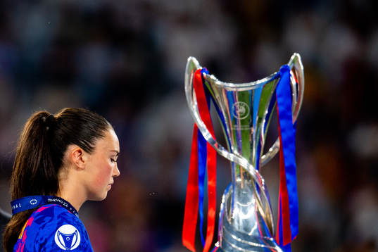 Ingrid Syrstad Engen of Barcelona walks dejected past the