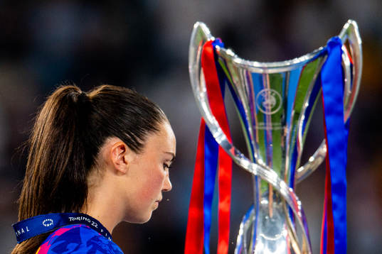 Ingrid Syrstad Engen of Barcelona walks dejected past the