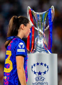 Ingrid Syrstad Engen of Barcelona walks dejected past the