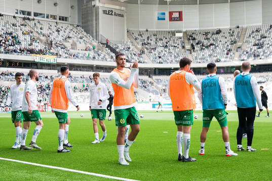 Hammarbys Edvin Kurtulus värmer upp