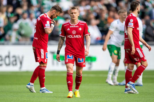 IFK Norrköpings Ari Freyr Skúlason deppar