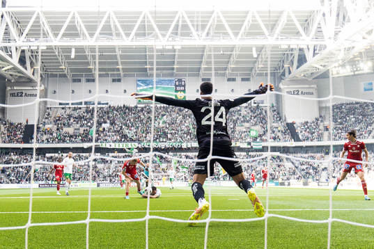 Hammarbys målvakt Oliver Dovin