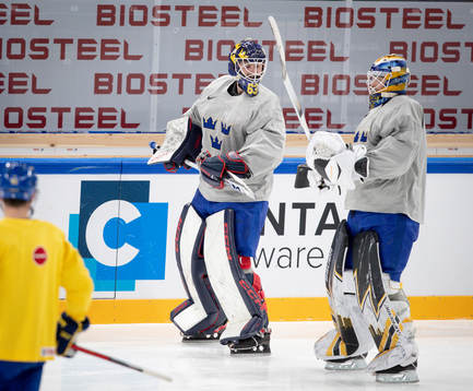 goaltender Marcus Högberg and goaltender Linus Ullmark