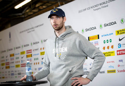 Marcus Pettersson at the mixed zone