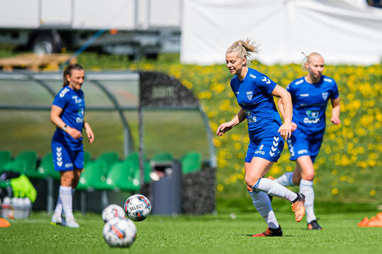 Ingrid Byrøygard Kvernvolden of Kolbotn warms up