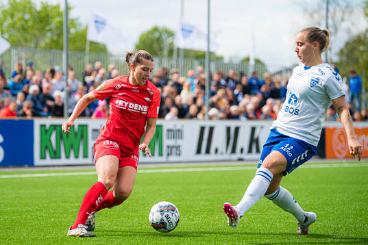 Cecilie Redisch Kvamme of Brann and Fanny Alice Tess Lång