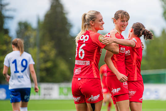 Rakel Engesvik of Brann celebrates