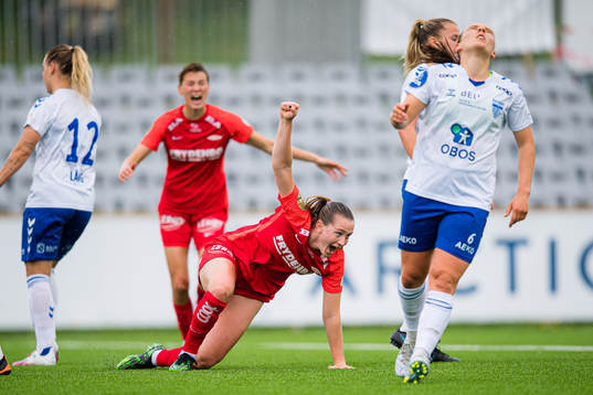 Bläddra bland fler bilder av Football, Toppserien, Kolbotn - Brann