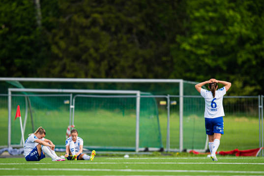 Siw Døvle of Kolbotn looks dejected