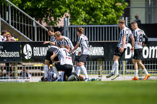 Landskronas spelare jublar