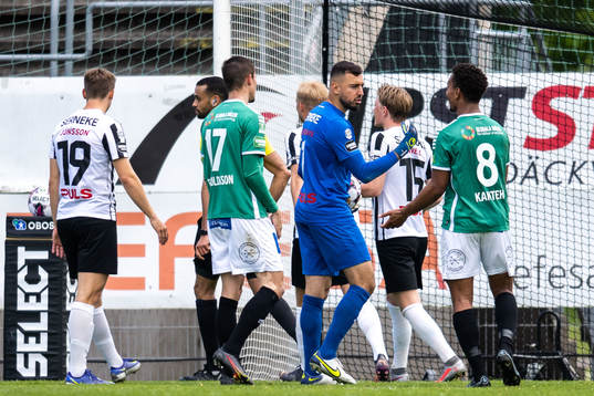 Landskronas målvakt Amr Kaddoura och Brages Seth Hellberg