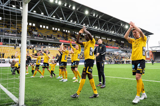 Elfsborgs spelare jublar