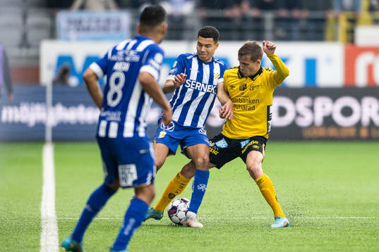 IFK Göteborgs Alexander Jallow och Elfsborgs Jacob Ondrejka