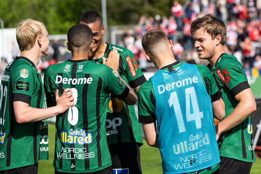 Varbergs spelare jublar