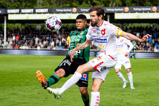 Varbergs Luke Le Roux och Degerfors Sebastian Ohlsson