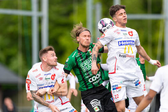 Nickduell mellan Varbergs Hampus Zachrisson och Degerfors