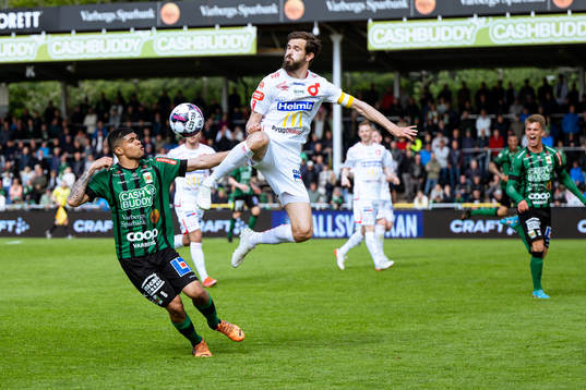 Varbergs Luke Le Roux och Degerfors Sebastian Ohlsson