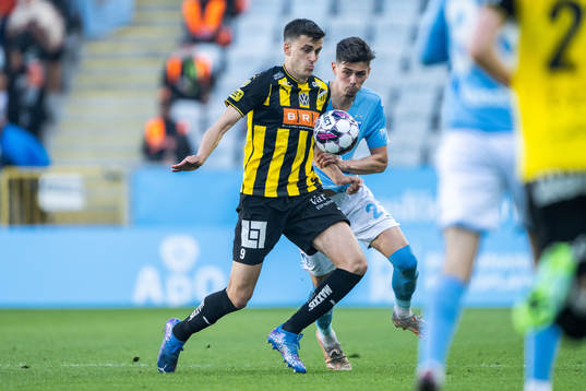 Häckens Alexander Jeremejeff och Malmö FFs Dennis