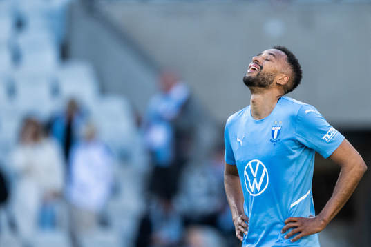 Malmö FFs Isaac Kiese Thelin deppar