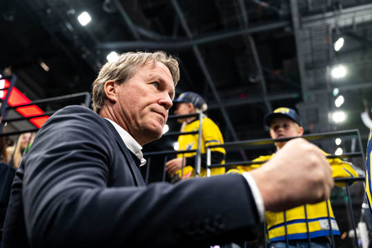 Head coach Johan Garpenlöv of Sweden