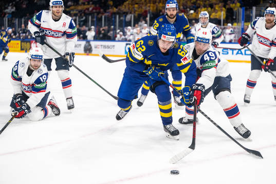 Joel Kellman of Sweden and Christian Kåsastul of Norway