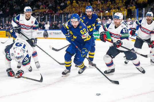 Joel Kellman of Sweden and Christian Kåsastul of Norway