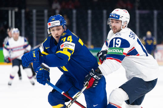 Rasmus Asplund of Sweden and Eirik Salsten of Norway