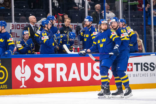 William Nylander and Carl Klingberg of Sweden celebrate 2-0